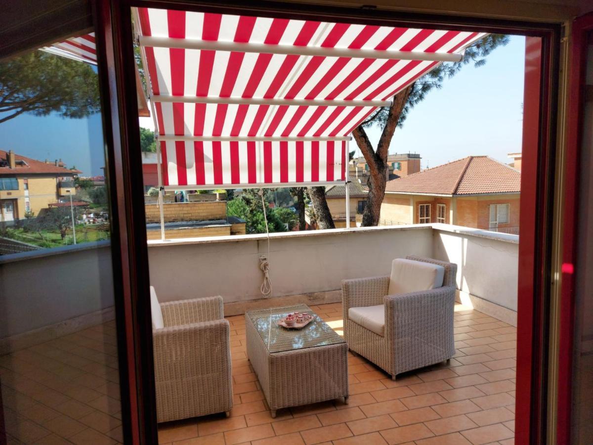 Apartamento Attico Con Terrazzo Roma Exterior foto