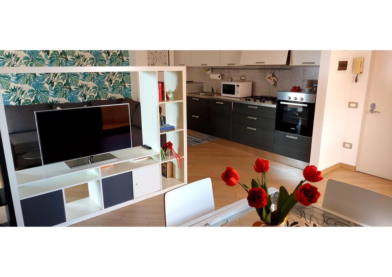 Apartamento Attico Con Terrazzo Roma Exterior foto