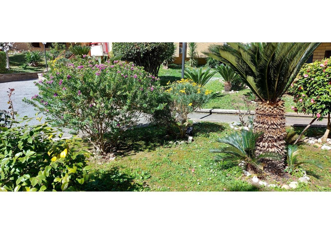 Apartamento Attico Con Terrazzo Roma Exterior foto