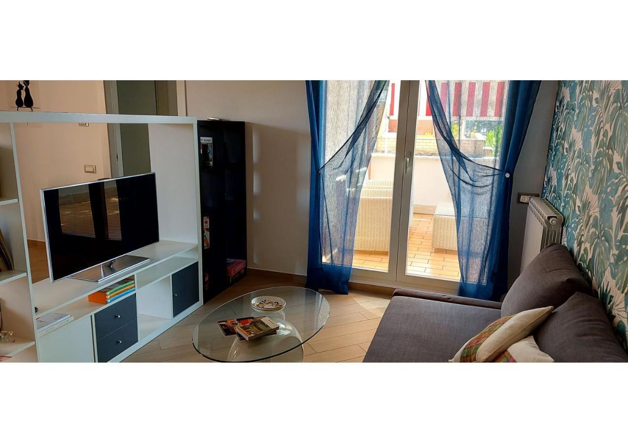 Apartamento Attico Con Terrazzo Roma Exterior foto